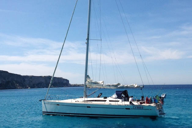 mini-charter barca a vela vacanza sicilia sporting club village mazara del vallo